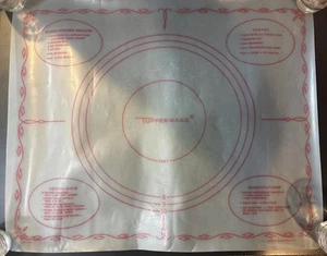 Vintage Tupperware Tortenkuchen Gebäck Matte Rollmatte - 1965 Rexall Droge - rot - gebraucht, in einwandfreiem Zustand - Bild 1 von 8