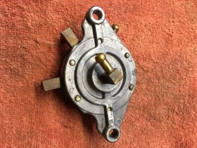 Bomba de combustible para moto de nieve Polaris 340 TXL 1980 Foto 1 de 3