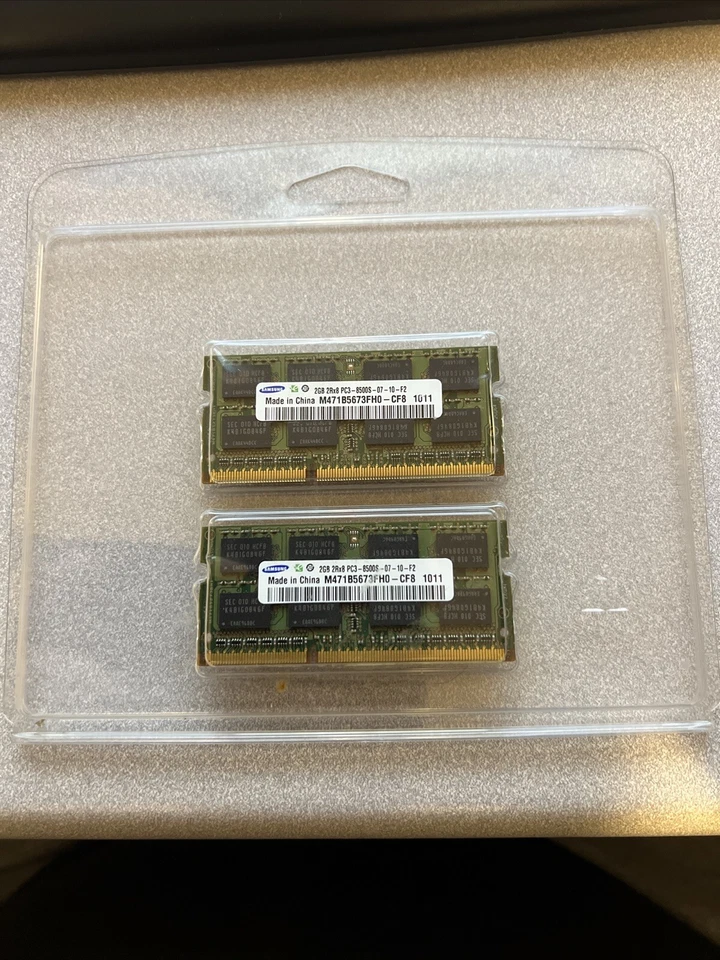 Memory Samsung 2GB 2GBx2 DDR3 PC3-8500S-07-10-F2 204pin SODIMM Laptop RAM - Image 1 of 3