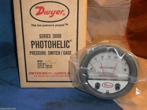 Dwyer 3060 PHOTOHELIC PRESSURE SWITCH/GAGE RANGE:0"-60" - Picture 1 of 2