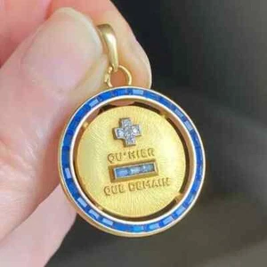 3Ct Lab Created Border Augis Medal Love Sapphire Pendant 14K Yellow Gold Plated - Picture 1 of 8