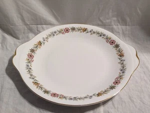 Royal Albert/Paragon "Belinda", White w/Gold Trim, Floral, Vintage - PRE-OWNED - Picture 1 of 11