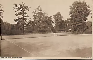 POSTCARD OF ASHLEY PARK HOTEL TENNIS COURTS, WALTON-ON-THAMES - Picture 1 of 2