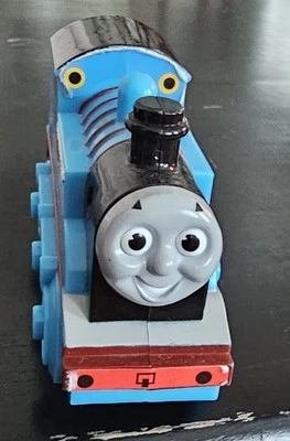 Thomas the Tank Engine and Friends Birthday Topper GP9 - Imagem 1 de 4