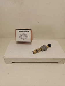 NOS 1983-1988 FORD THUNDERBIRD DOOR COURTESY LIGHT SWITCH E3SZ-13713-A OEM - Foto 1 di 4