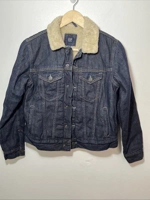 Chaqueta vaquera grande Gap Kids Sherpa forrada cuello lavado oscuro puntada occidental Foto 1 de 4