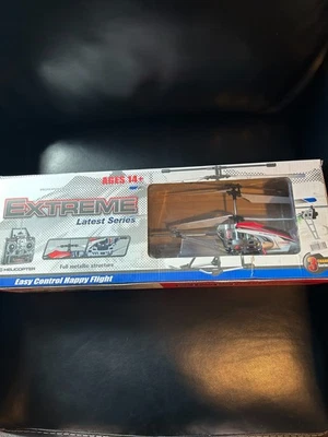 Syma S107G RC Helicopter 3.5CH Mini Metal Remote Control Helicopter Kid Gift Toy - Image 1 of 3