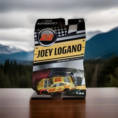 NASCAR AUTHENTICICS 🏁.. JOEY LOGANO.. 2025 WAVE 02.. COCHE PENNZOIL NÚMERO 22..  Foto 1 de 4