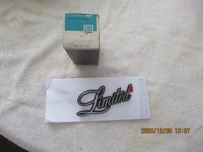 Nuevo de Lote Antiguo 1978-1980 Buick Regal Limited Cuarto Trasero Panel Stick On Emblem-20007697 Foto 1 de 4