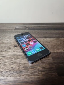IPhone 5S Grey 16Go - Unlocked - GOOD - Photo 1 sur 9