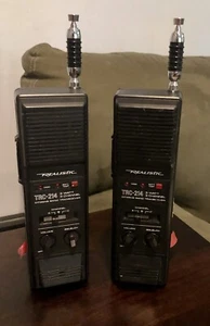 Realistic TRC-214 Handheld CB Radio Walkie Talkies Tested Working Set of 2 - Afbeelding 1 van 5