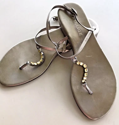 Sandalia de tanga con joyas de bronce "Natori" de Rampage para mujer Talla 9 M Foto 1 de 4