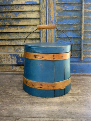 Pequeño cubo de azúcar de madera antiguo temprano Firkin pintura azul bohemia Foto 1 de 4