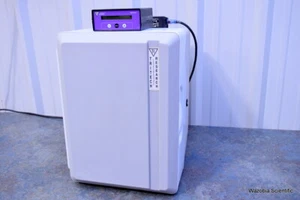 TRITECH RESEARCH DIGITHERM HEATING AND COOLING LABORATORY BENCHTOP INCUBATOR - Picture 1 of 24
