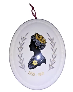 Queen Elizabeth II Portrait Wall Plaque 1952-1977 Coalport Bone China Decor - Picture 1 of 5