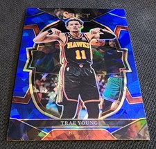 Trae Young | 2022-23 Panini Select Concourse Blue Cracked Ice Prizm #66
