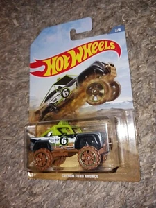 2019 Hot Wheels Walmart Off Road Trucks - Lime Custom Ford Bronco 2/6 - Picture 1 of 2