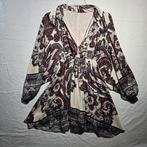 Free People Kleid Gr. XS Burgund Boho Paisley Babydoll Mini Swing V-Ausschnitt - Bild 1 von 7