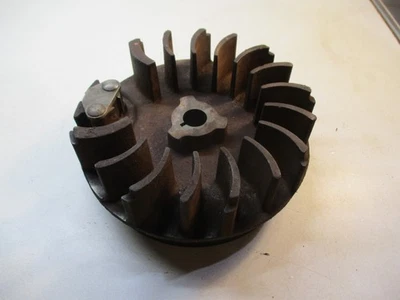 Volante motor TECUMSEH HM80 8HP Foto 1 de 4