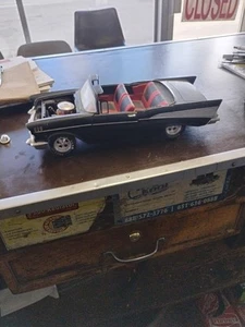 1:16 Monogram ‘57 Chevy Built Up Model Car Very Good Condition - Picture 1 of 7