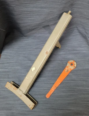 MG MIDGET 1966 - 1979 AUSTIN HEALEY SPRITE 1961 - 1966 Original Jack & Wrench Foto 1 de 4