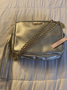 NWT Rare Victoria’s Secret Chainlink Crossbody - Picture 1 of 3