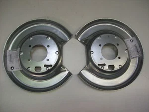Ankerblech Spritzblech Hitzeschutzblech Satz hinten Volvo 140 Bj. 69-74 - Bild 1 von 1