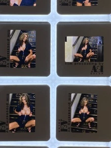 31 AKT LINDY Dias SEXY MODEL LILA & GOLD SET ORIG 35MM SLIDE TRANSPARENT - Bild 1 von 10