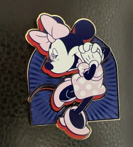 Disney D23 Fan Club 2025 Gold Member Exclusive MINNIE MOUSE LR Disney Pin - Picture 1 of 4