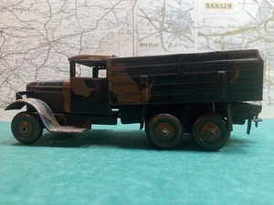 Offener LKW aus Blech und originalem Tarnanstrich, Marke - Tannenbaum - Bild 1 von 7
