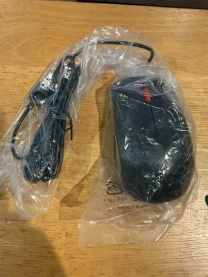 Lenovo Wired USB Optical Mouse 1PSM50L24505 (Model MOJUUO) FRU: 00PH133 REV: V02 - Image 1 of 4