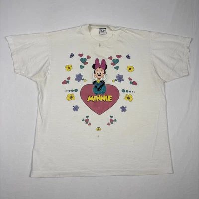 Camisa Minnie Mouse Vintage Adulto Extra Grande Branca Disney Estampa Total Rosas Coração Fofo - Imagem 1 de 4
