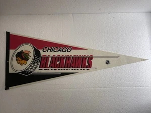 CHICAGO BLACKHAWKS 1989 TRENCH PENNANT HOCKEY NHL VTG FELT 30x11” Stains PENANT - Bild 1 von 16