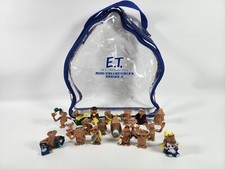 E. T. The Extra-Terrestrial Mini Collectibles Lot Of 19 Figures Series 1 And 2 