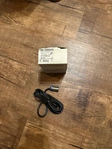 Telemecanique Sensor XS1 N18PA349/ 12-24VDC / New/Sealed - Picture 1 of 4