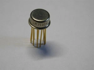 National Semiconductor LM711CH Dual Voltage Comparator H10C Package - Picture 1 of 1