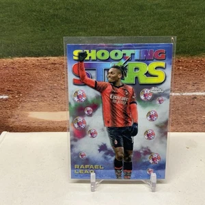 Rafael Leao 2023-24 Topps Chrome Shooting Stars UEFA #98-1 - Bild 1 von 2