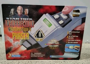 VINTAGE CLASSIC STAR TREK INSURRECTION TYPE II PHASER PLAYMATES 1998 Sealed - Picture 1 of 8