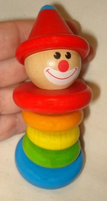Madera Hape agita suavemente sonajeros rollos payaso feliz sonajero juguete para bebé Foto 1 de 2