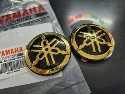 2Pc для YAMAHA 50 мм 3D камертон логотип золото - черная наклейка эмблема стикер бак - Изображение 1 из 4