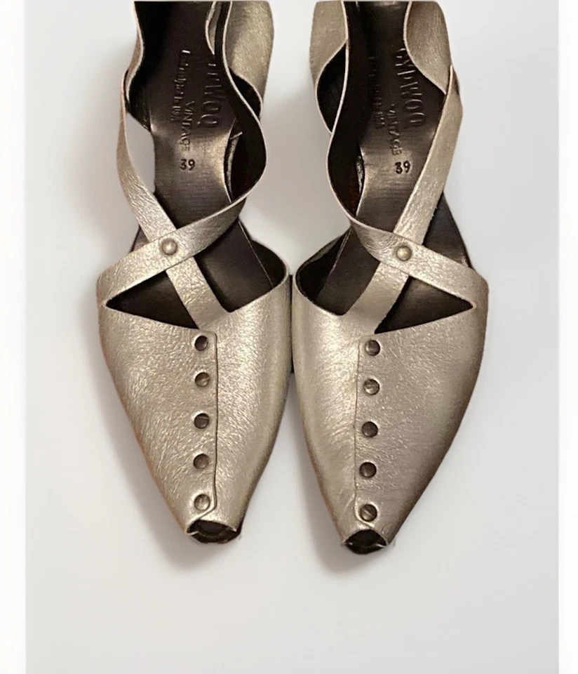 Tacones de gatito Cydwoq plateados metálicos de cuero con tiras talla 39 para mujer’s Foto 1 de 4