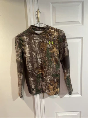 Under Armour Scent Control Base layer Youth XL - Image 1 of 4