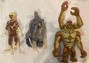 Lotto di 3 BANDAI BEN 10 HEATBLAST 2006 e altri 2 LEGGI - Foto 1 di 7