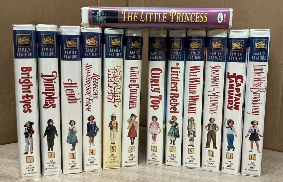 Lot Of 12 Shirley Temple Classic VHS Collectors Set Fox Family Feature + 1 More Foto 1 de 4