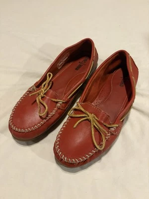 Minnetonka Women's Boat Moccasins in Red Leather #616 Size US 10 - Image 1 of 4