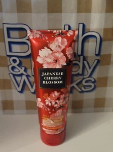 Crema corporal japonesa con flor de cerezo Bath & Body Works 8 oz - Imagen 1 de 1