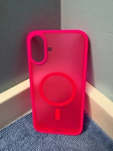 NEW Bright Pink iPhone 16 Plus Silicone Case with MagSafe Cover - Picture 1 of 2