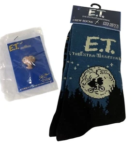E.T. The Extraterrestrial Movie E.T. Crew Socks + Face Tac Pin NEW Vintage 1982 - Picture 1 of 8