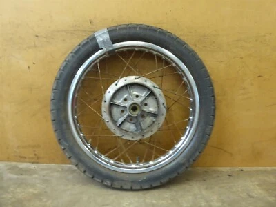 Suzuki GT380 1975 triple S352-4. llanta rueda trasera 18 pulgadas Foto 1 de 4