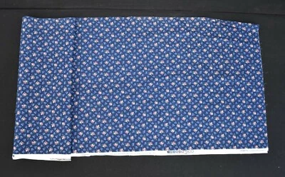 Tela de algodón VIP Cranston Print Works azul marino con flores púrpuras 44" x 2 yardas 16" Foto 1 de 4